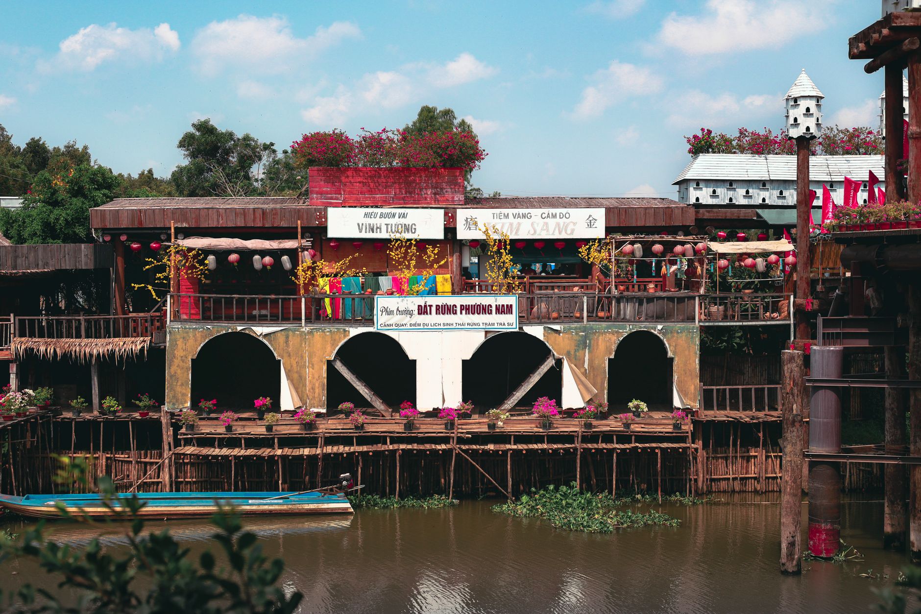 Nhà Hàng Châu Long