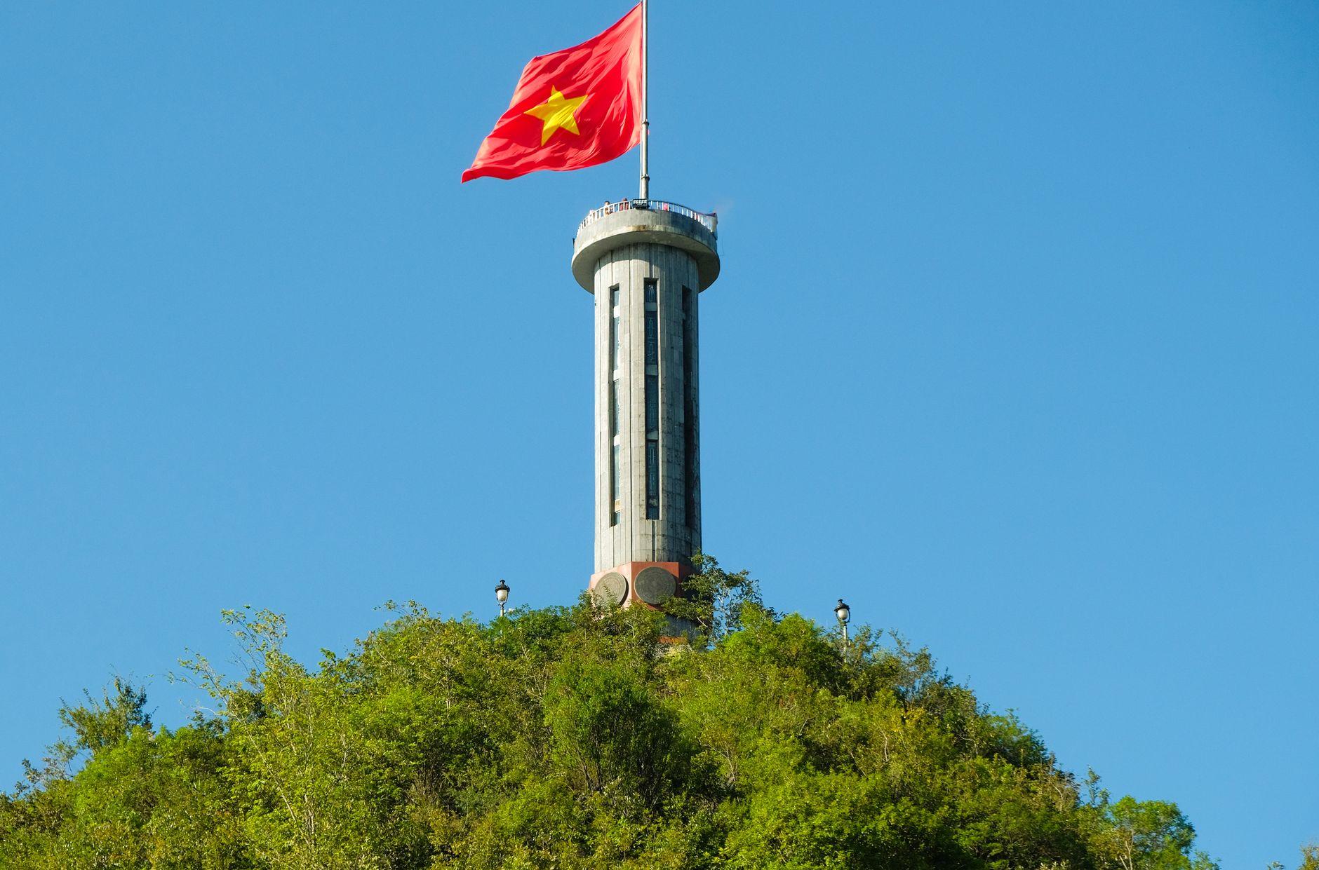 Cột cờ Lũng Cú